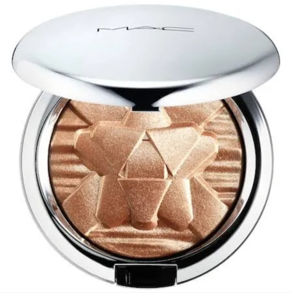 MAC [Snowflushed] Highlighter